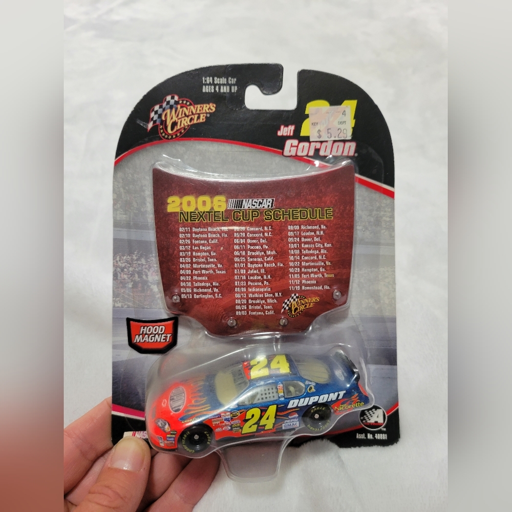 Nascar #24 Jeff Gordon 2006 Schedule Hood and Car